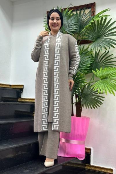 KAMELYA Desenli Yelekli Triko Takım Vizon