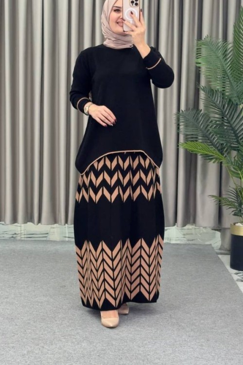 Kuğu Etekli Triko Takım Siyah Taba