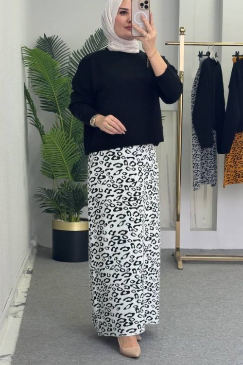 Leopar Desenli Etekli Triko Takım Krem