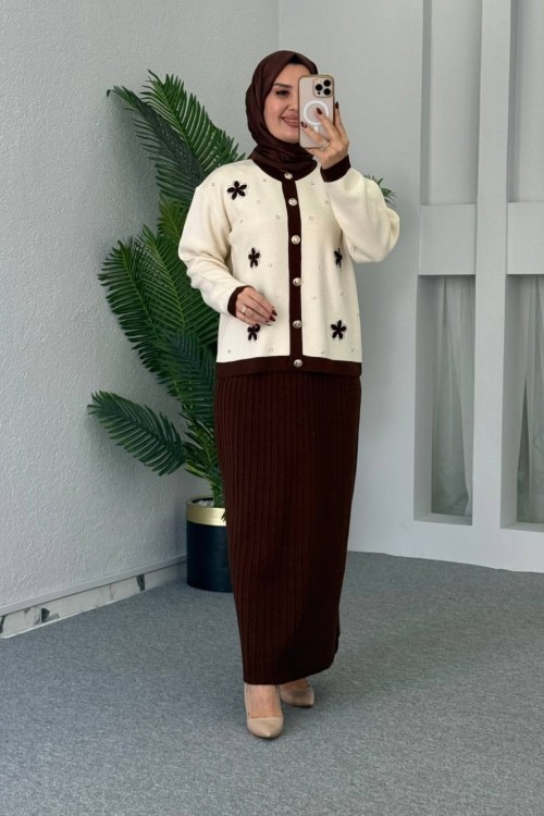 Nergis Çiçekli Etekli Takım Kahverengi