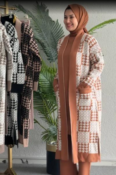 PERİVAN desenli yeleklİ  triko takım Soğan