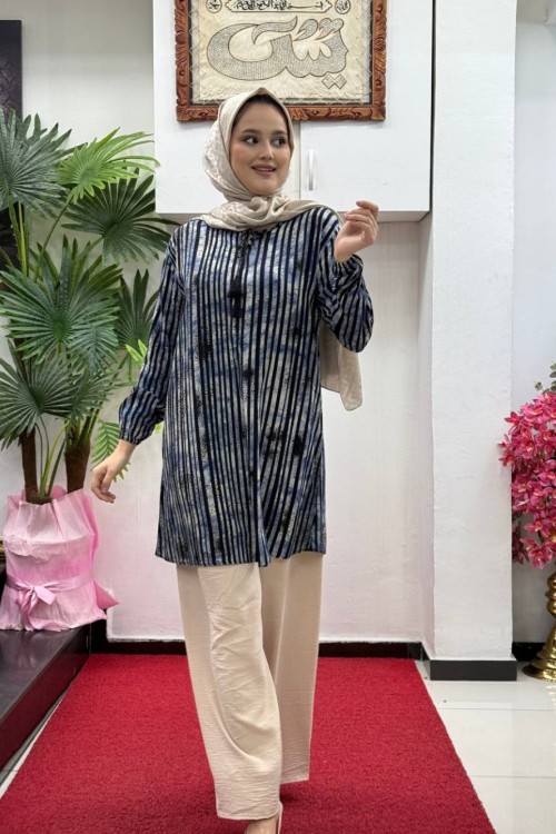 Çizgili Gömlekli Takım